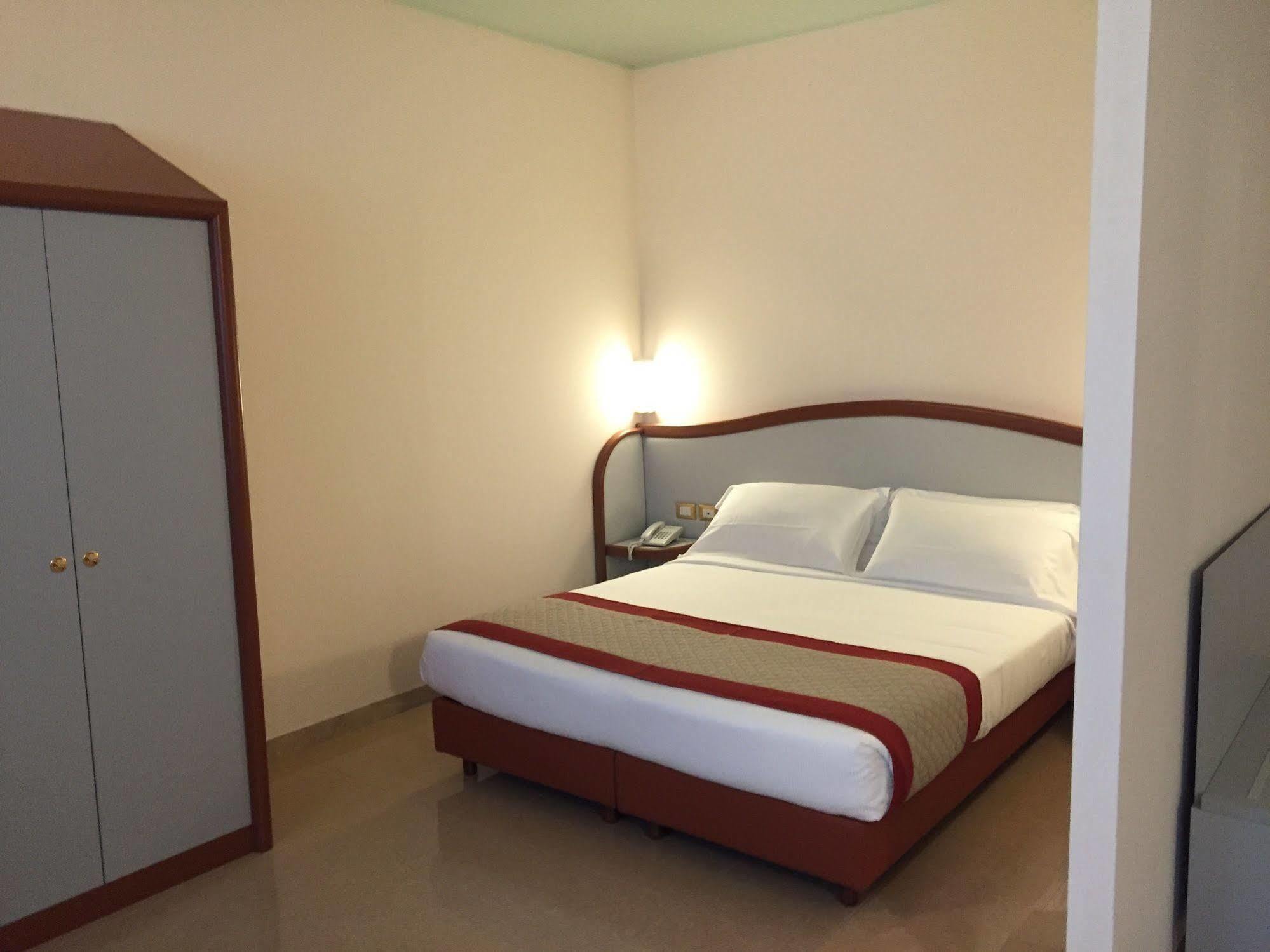 Hotel Verdi Vicenza Dış mekan fotoğraf